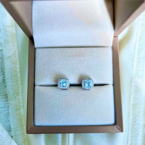 Blue Topaz Stud Earrings 925 Sterling Silver - Picture 12 of 13